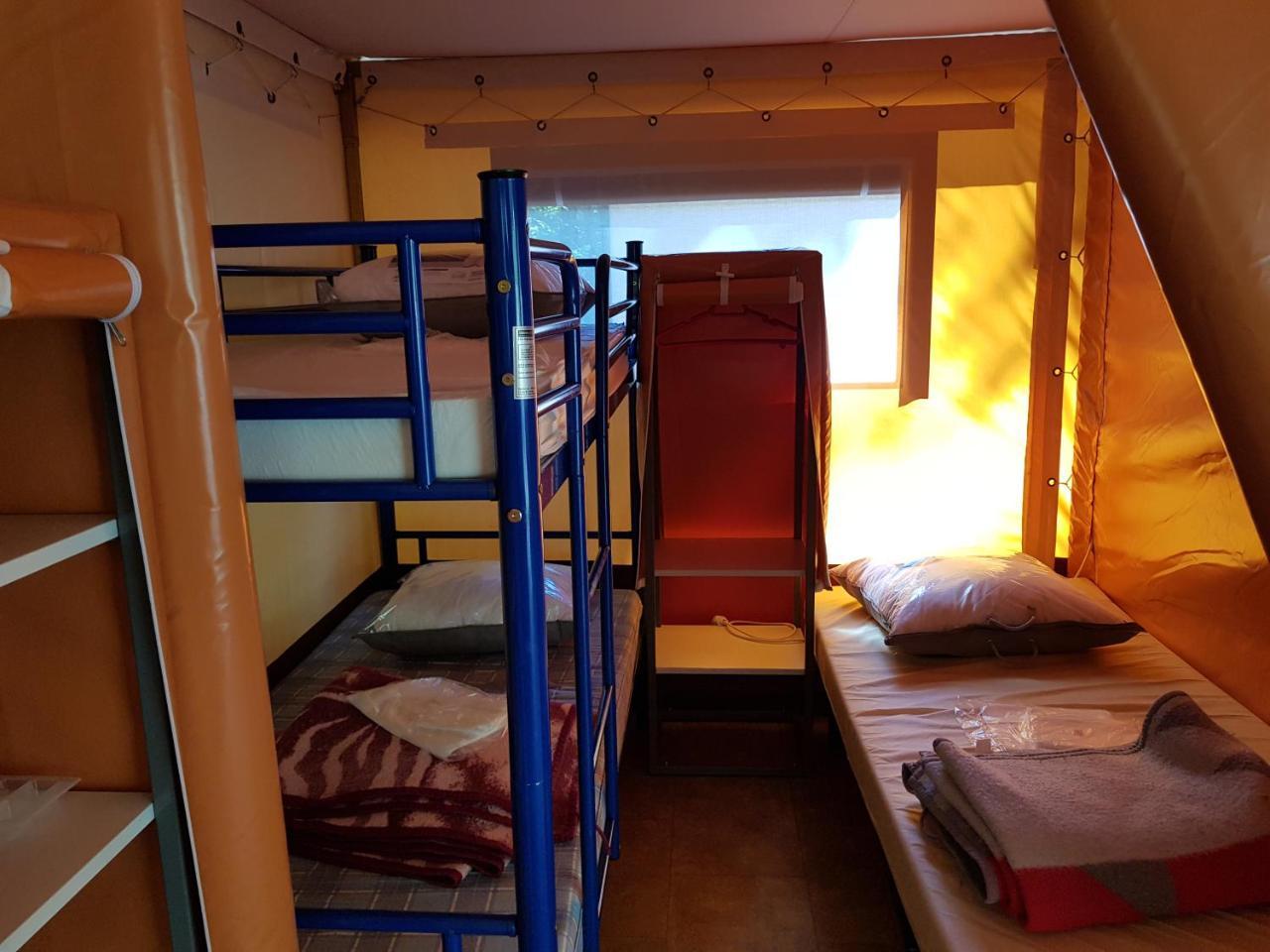 Camping De Graniers Monoblet Exterior foto